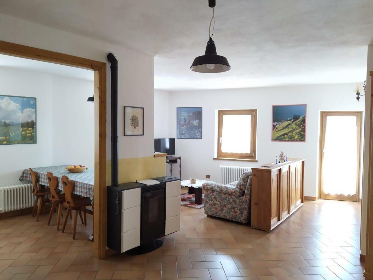 Casa Vacanze Fontana Coredo Bagian luar foto